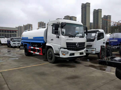 綠化灑水車(chē) 綠化灑水車(chē)