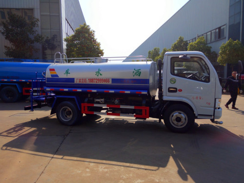 園林灑水車(chē) 園林灑水車(chē)