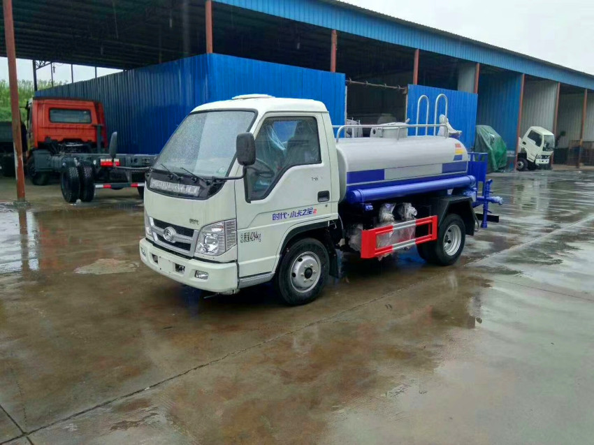 �����О�ˮ܇�N���������О�ˮ܇�S��ֱ�N���������F