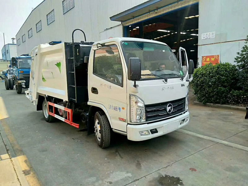 藍(lán)牌壓縮垃圾車的簡介以及主要性能和特點 藍(lán)牌壓縮垃圾車的簡介以及主要性能和特點