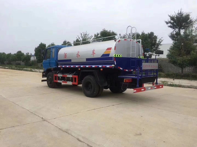 東風(fēng)145灑水車12噸圖片展示 東風(fēng)145灑水車12噸圖片展示