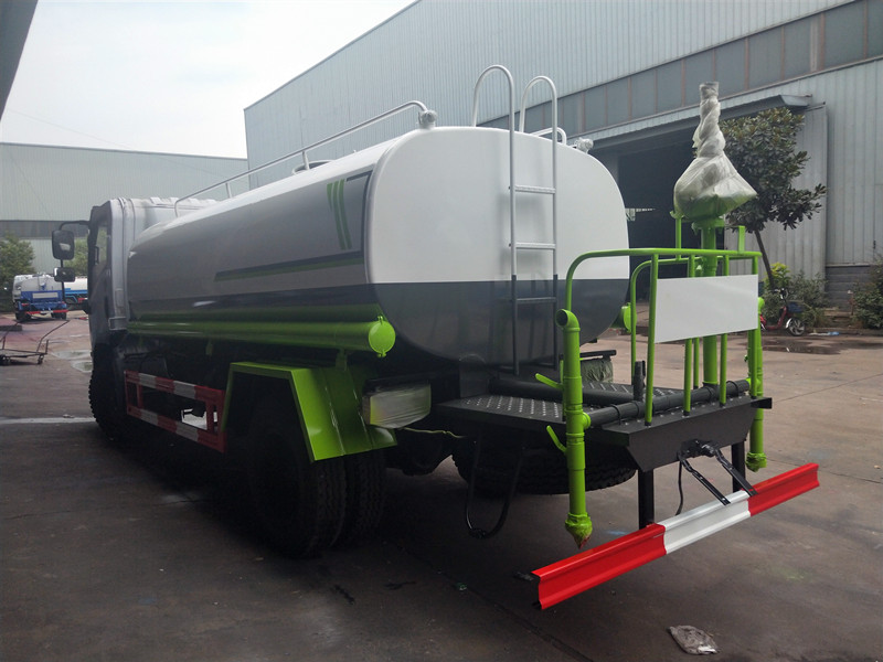 ��(gu��)���|�L(f��ng)������8����ˮ܇(ch��)�S�҈�(b��o)�r(ji��)-��������