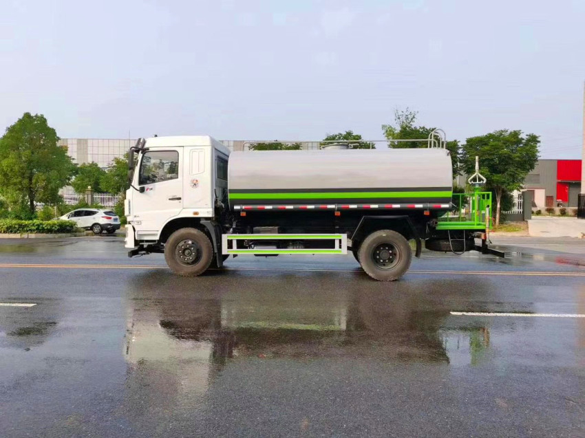 �|�L(f��ng)�D(zhu��n)��12����ˮ܇,12������ˮ܇�r���r-����12������ˮ܇�S��ֱ�N