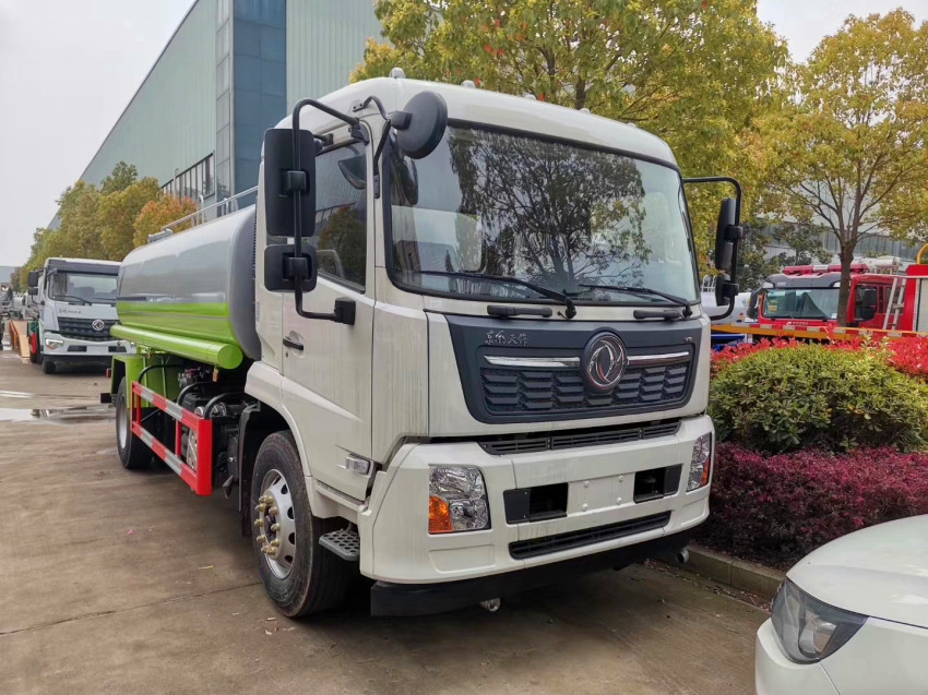 12����ˮ܇��ُ-12����ˮ܇�N��-����12����ˮ܇�S��ֱ�N