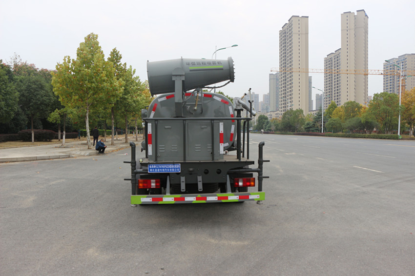 5噸重汽霧炮車(chē) 5噸重汽霧炮車(chē)