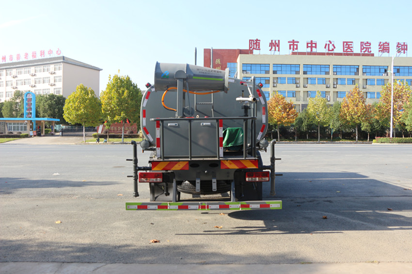 多功能灑水車(chē) 多功能灑水車(chē)