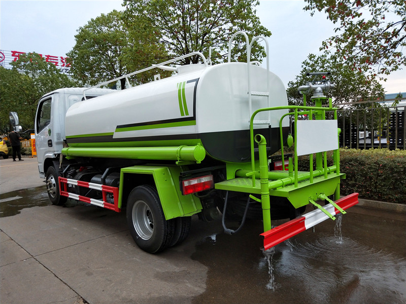 一個灑水車多少錢一輛 一個灑水車多少錢一輛