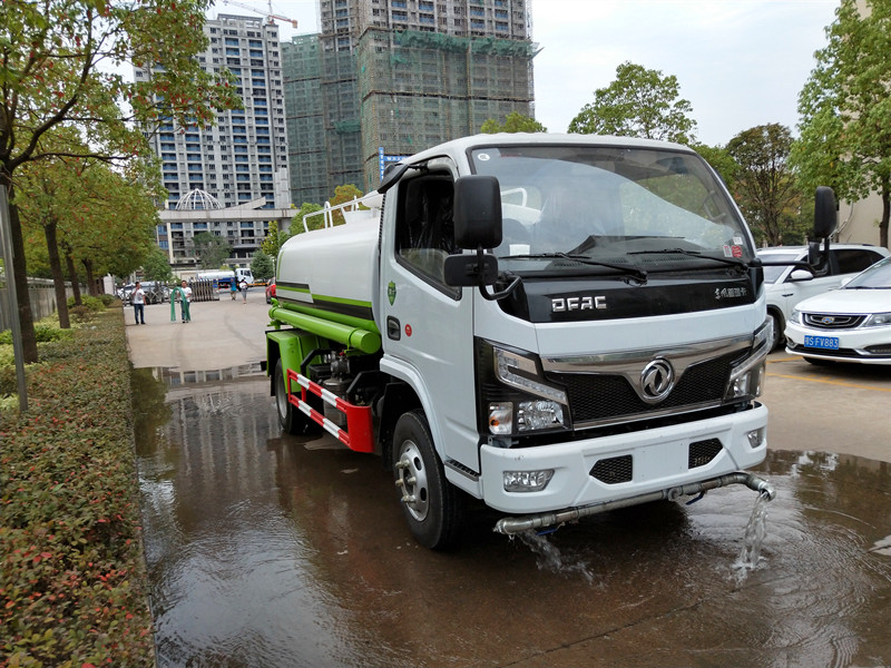 一個灑水車多少錢一輛 一個灑水車多少錢一輛