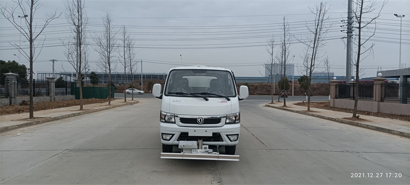 �|�L(f��ng)С�ͼ�늄�(d��ng)·���B(y��ng)�o(h��)܇(ch��)-�|�L(f��ng)С������Դ·���B(y��ng)�o(h��)܇(ch��)