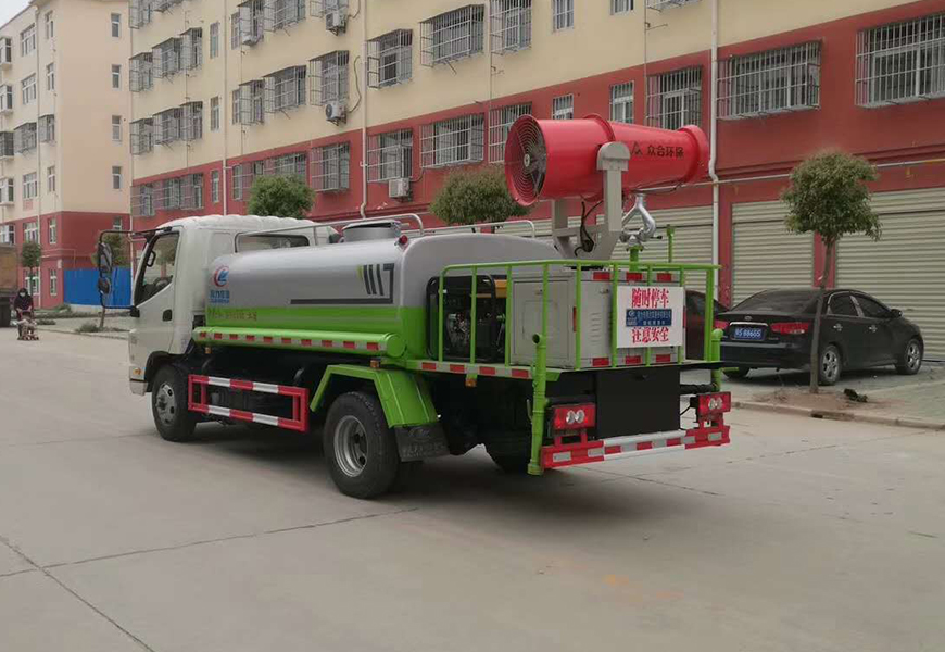 福田時代5噸灑水車后方展示圖