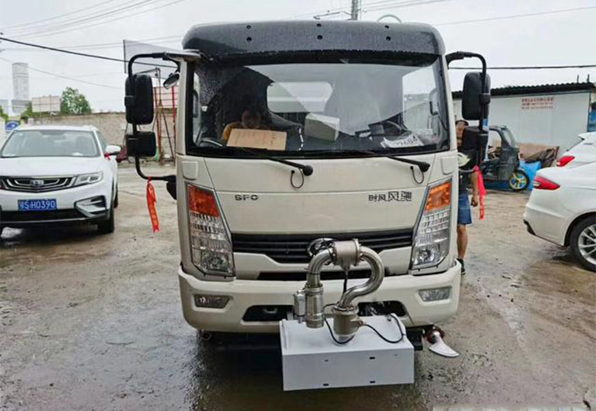 時(shí)風(fēng)7方藍(lán)牌多功能抑塵灑水車圖片