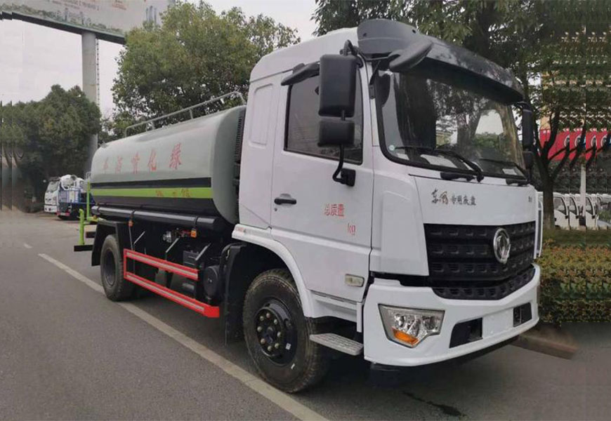 東風(fēng)D3(12方)灑水車側(cè)面圖