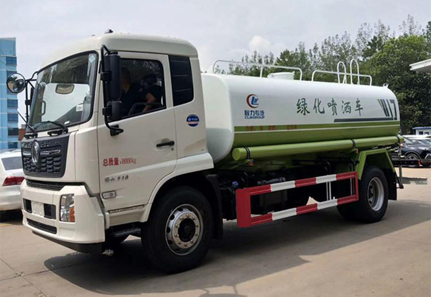 東風(fēng)天錦灑水車(chē)