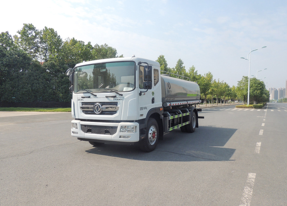 東風(fēng)D9灑水車